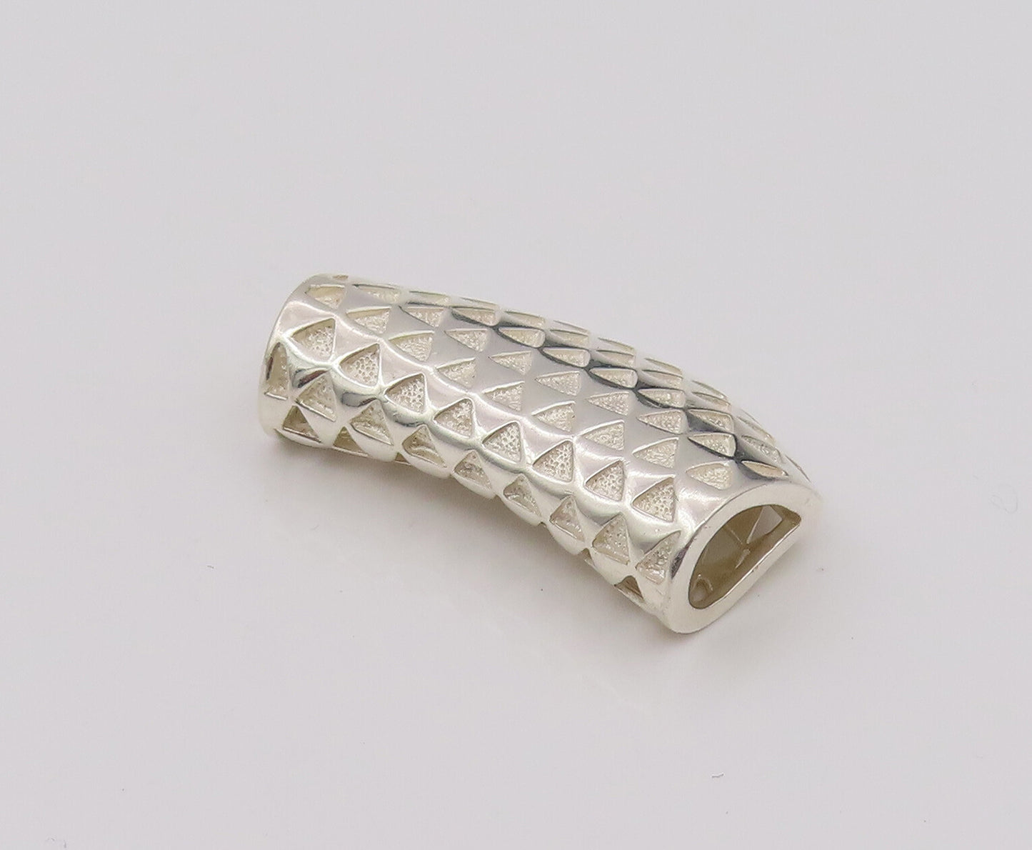 925 Silver  Vintage Upside Down Clutch Triangular Pattern Pendant PT22179