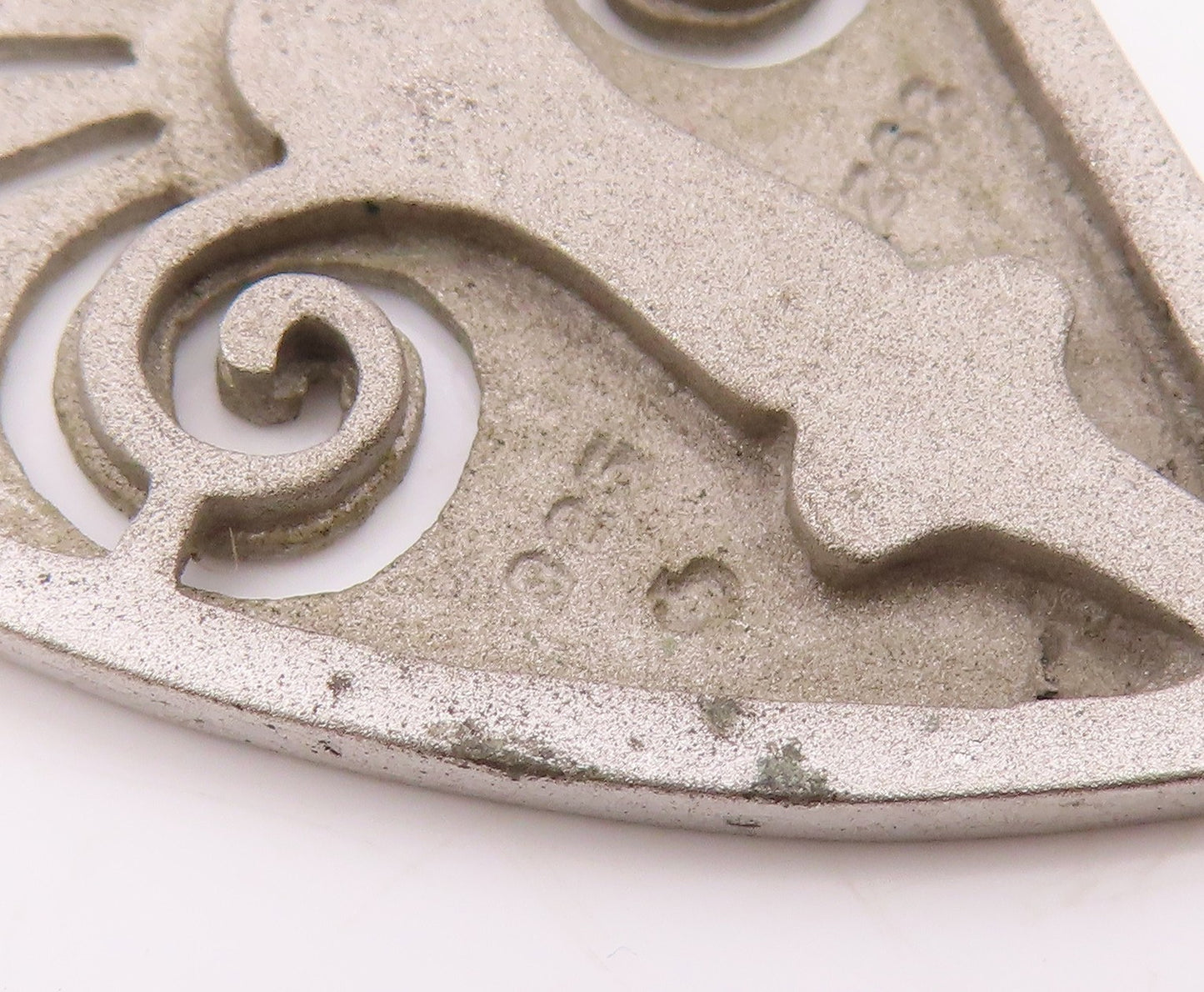 925 Sterling Silver  Vintage Modernist Swirl Cutout Face Drop Pendant  PT7052
