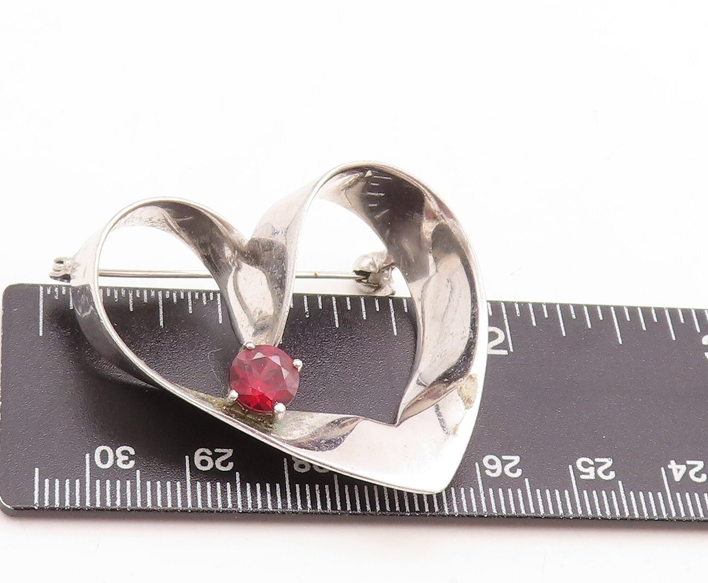 925 Sterling Silver Vintage Brooch Pin Designer Cutout Garnet Heart  BP11425