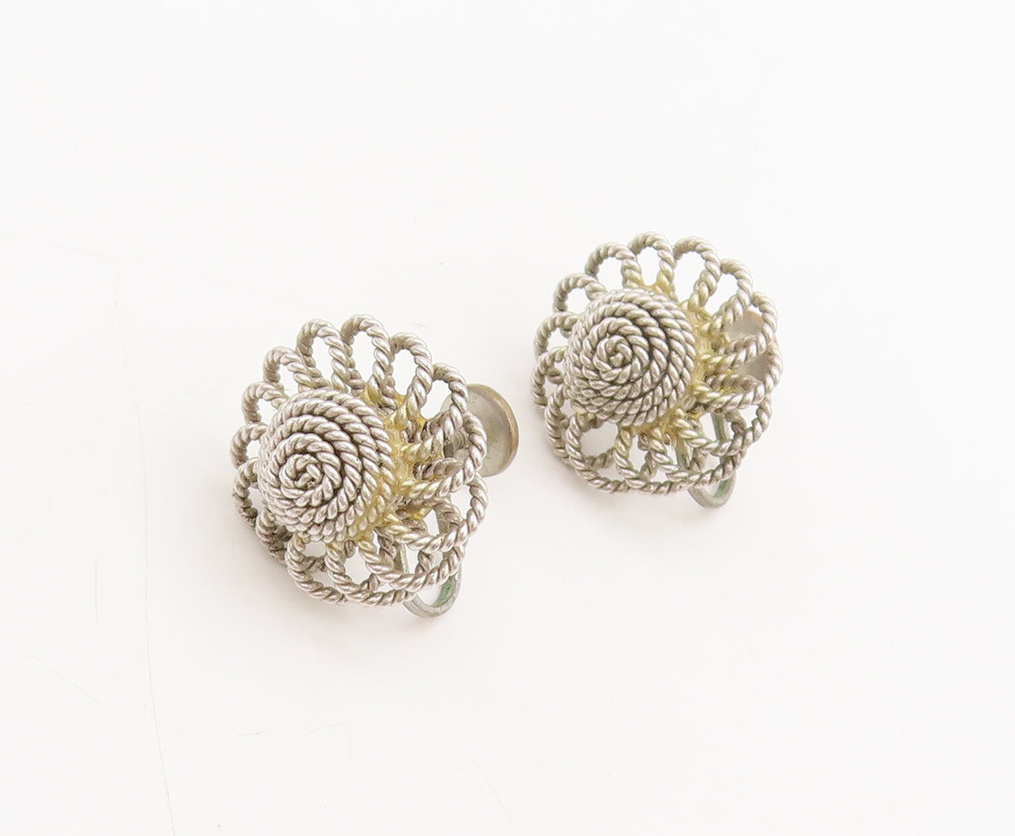 925 Sterling Silver  Vintage Twisted Rope Flower Screw Back Earrings  EG12629