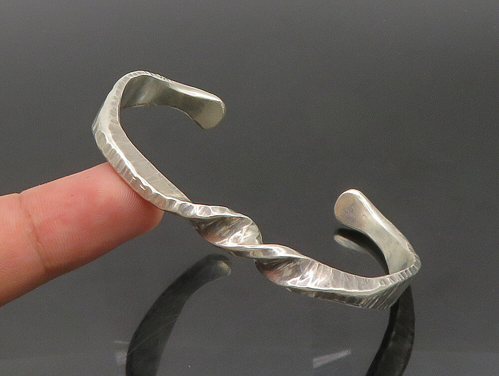 LINDA ALLARD 925 Silver  Vintage Shiny Textured Twist Cuff Bracelet  BT9315