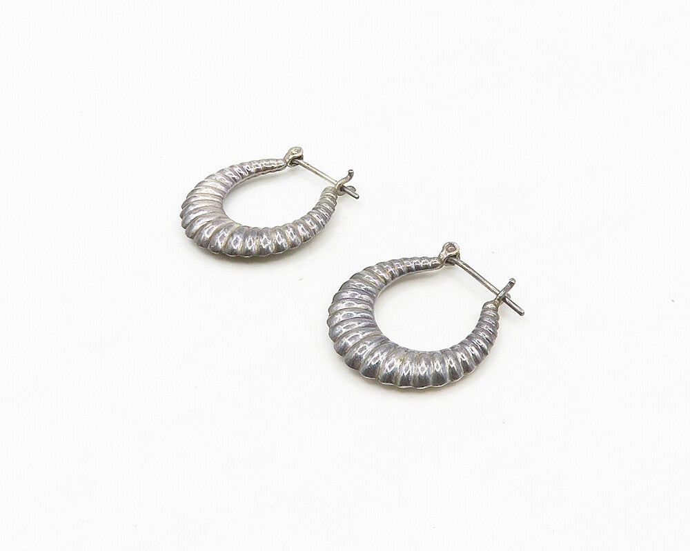 925 Sterling Silver  Vintage Fluted Hollow Dark Tone Hoop Earrings  EG8913