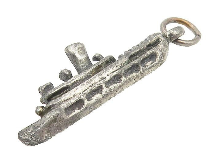 925 Sterling Silver  Vintage Petite Dark Tone Ship Motif Drop Pendant  PT8589