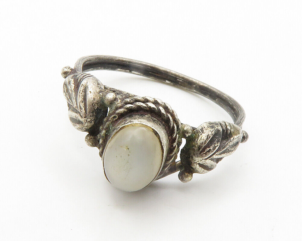 925 Sterling Silver  Vintage Cabochon Milky Quartz Band Ring Sz 6.5  RG14351