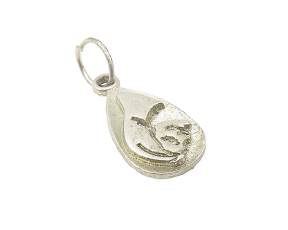 925 Sterling Silver  Vintage Petite Woman's Face Tear Drop Pendant  PT9336