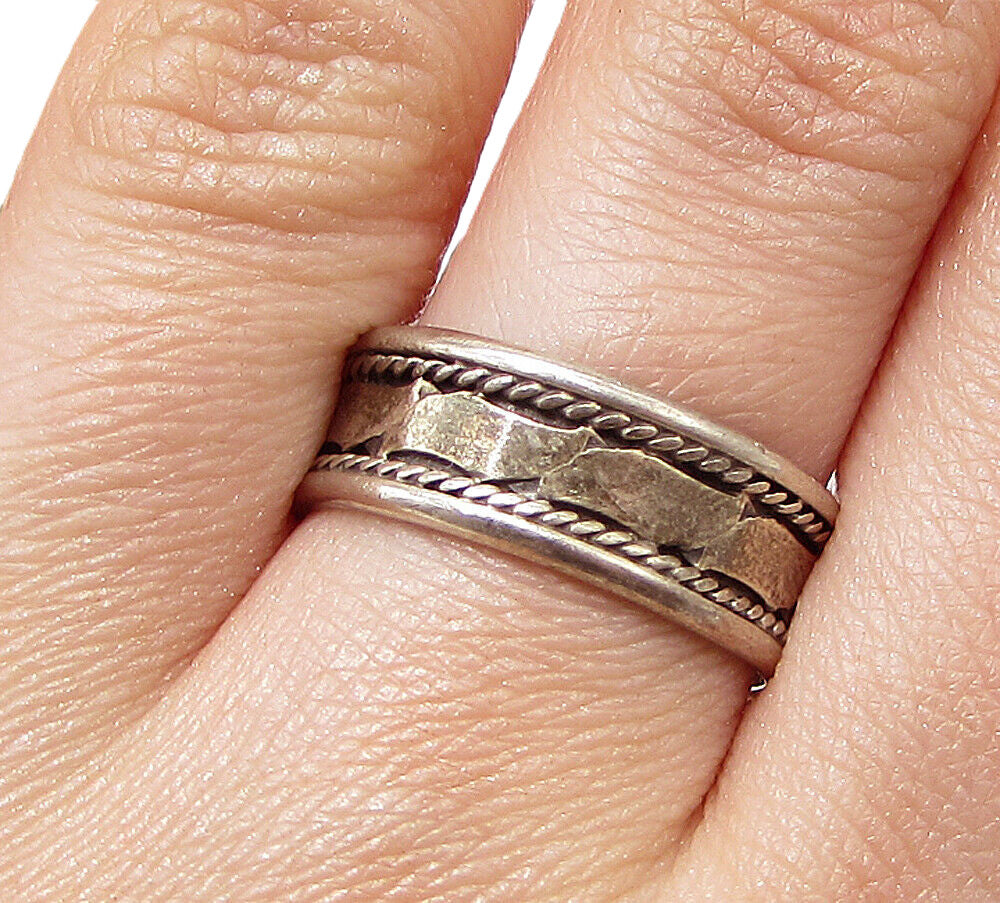 925 Sterling Silver  Vintage Twisted Borders Band Ring Sz 9  RG3001