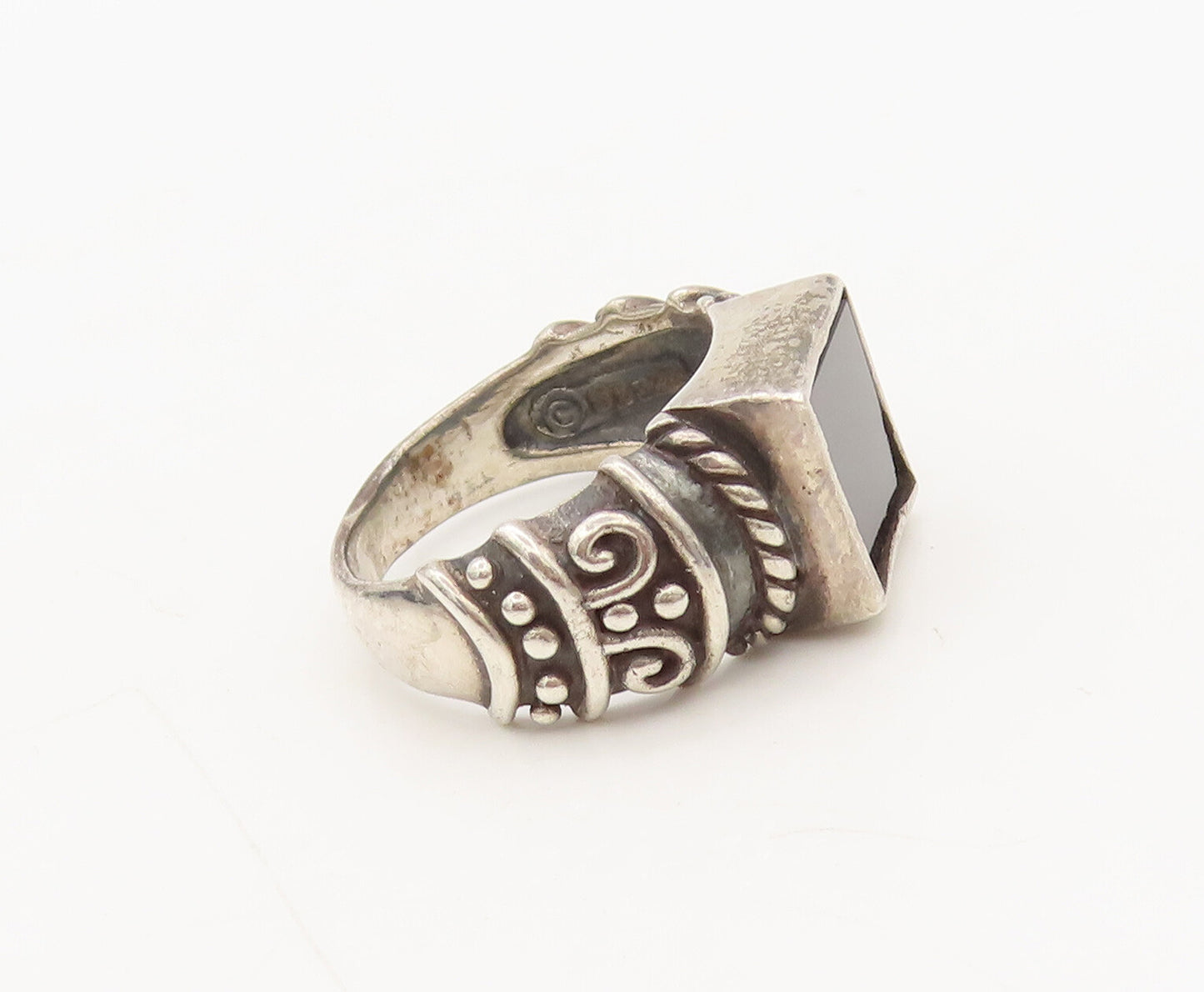925 Sterling Silver  Vintage Rectangular Onyx Carved Shank Ring Sz 8  RG27543