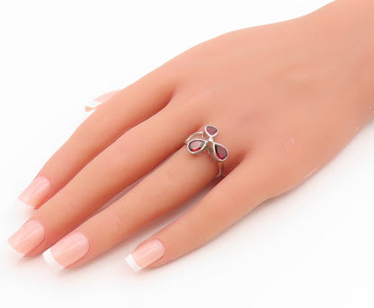 925 Sterling Silver Vintage Ring Three Stone Garnet Floral Petal  Sz 7  RG36176