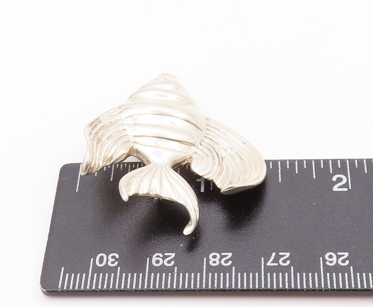 925 Sterling Silver Vintage Brooch Domed Carved Tropical Fish Design  BP11642