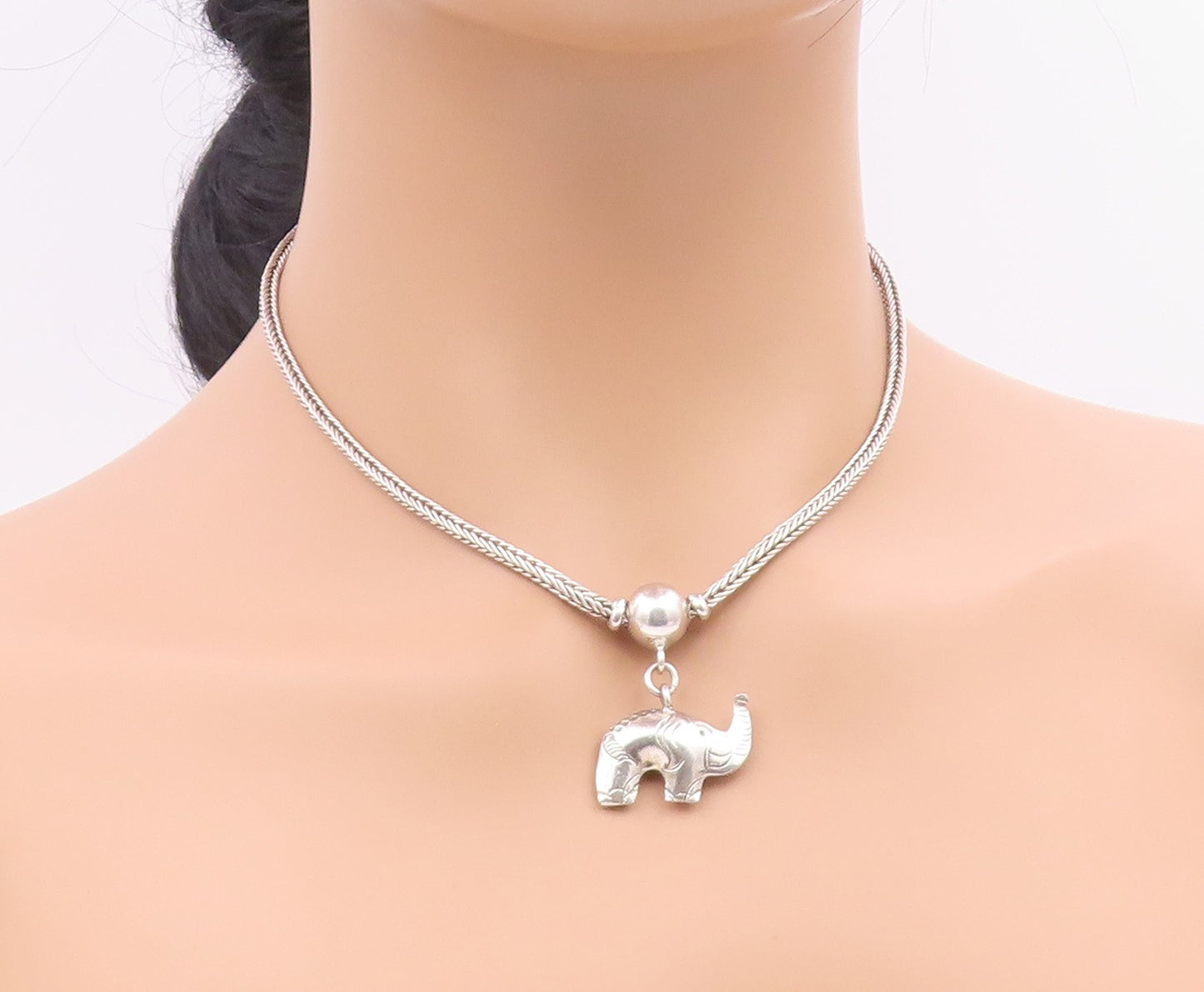 925 Sterling Silver  Vintage Shiny Hollow Elephant Wheat Chain Necklace NE3541
