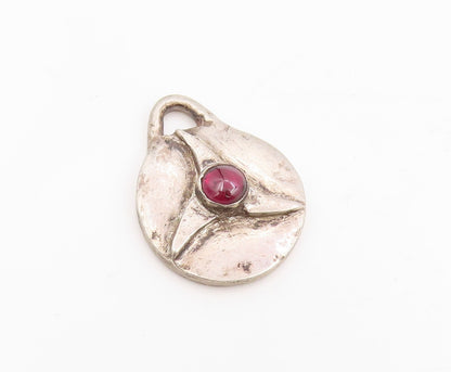 925 Sterling Silver Vintage Pendant Round Ruby Three Pointed Star Medal  PT25446