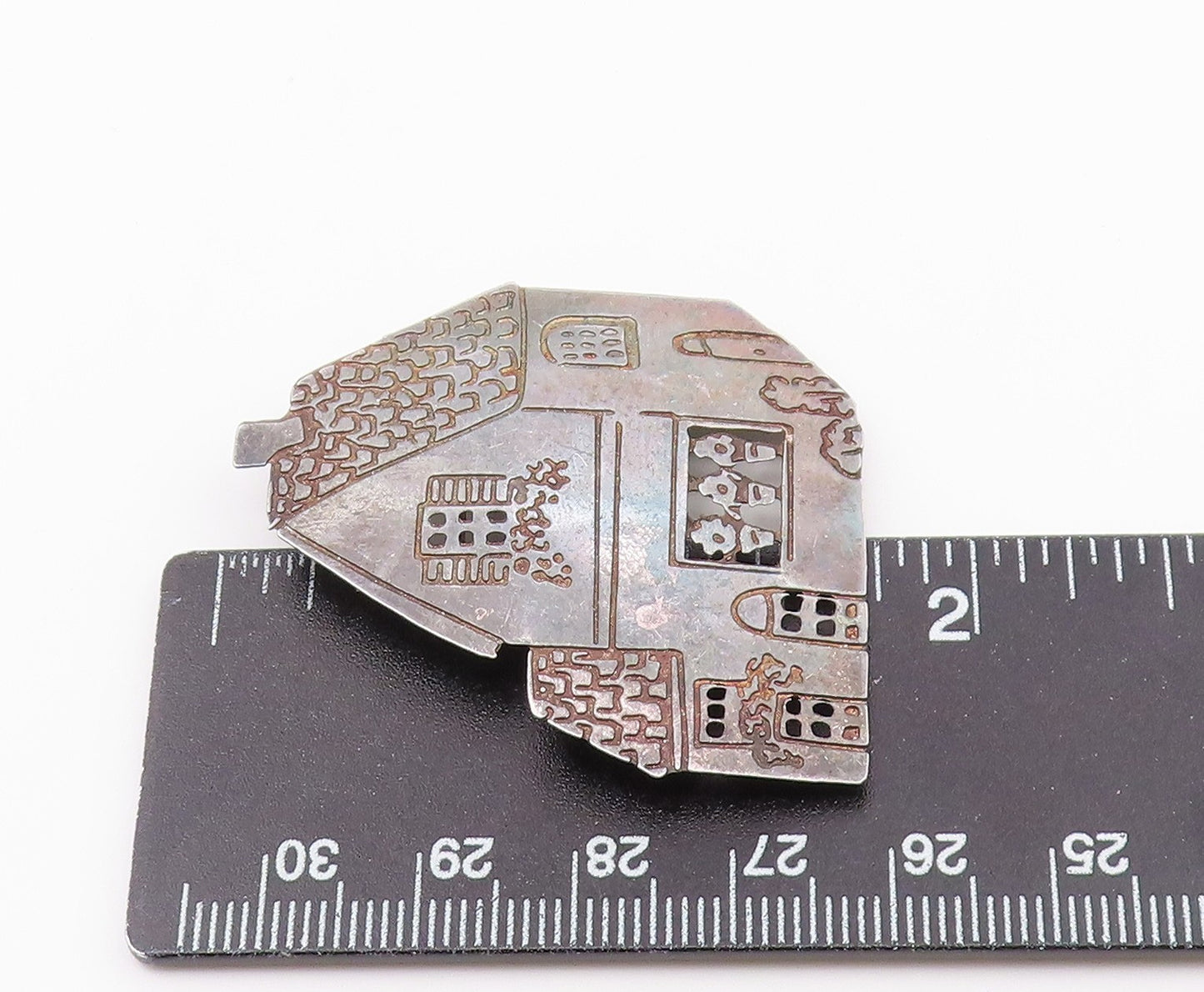 925 Sterling Silver  Vintage Dark Tone Etched Detail House Brooch Pin  BP8279