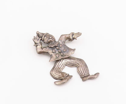 925 Sterling Silver Vintage Brooch Dark Tone Carved Dancing Clown Jester BP11700