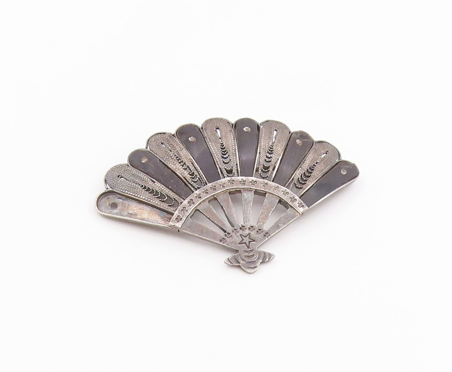 MIDDLE EAST 925 Sterling Silver  Vintage Hand Fan Motif Brooch Pin  BP4910