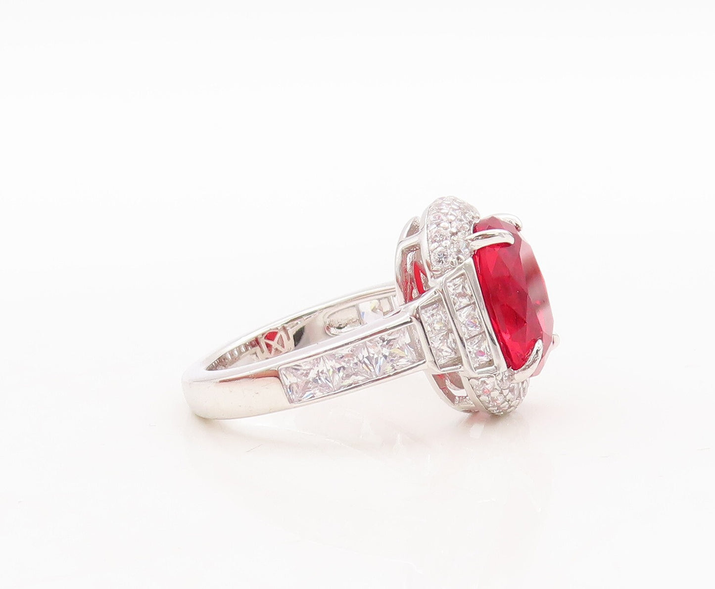 925 Sterling Silver Vintage Ring Oval Cut Red Halo White CZ  Sz 7  RG29790