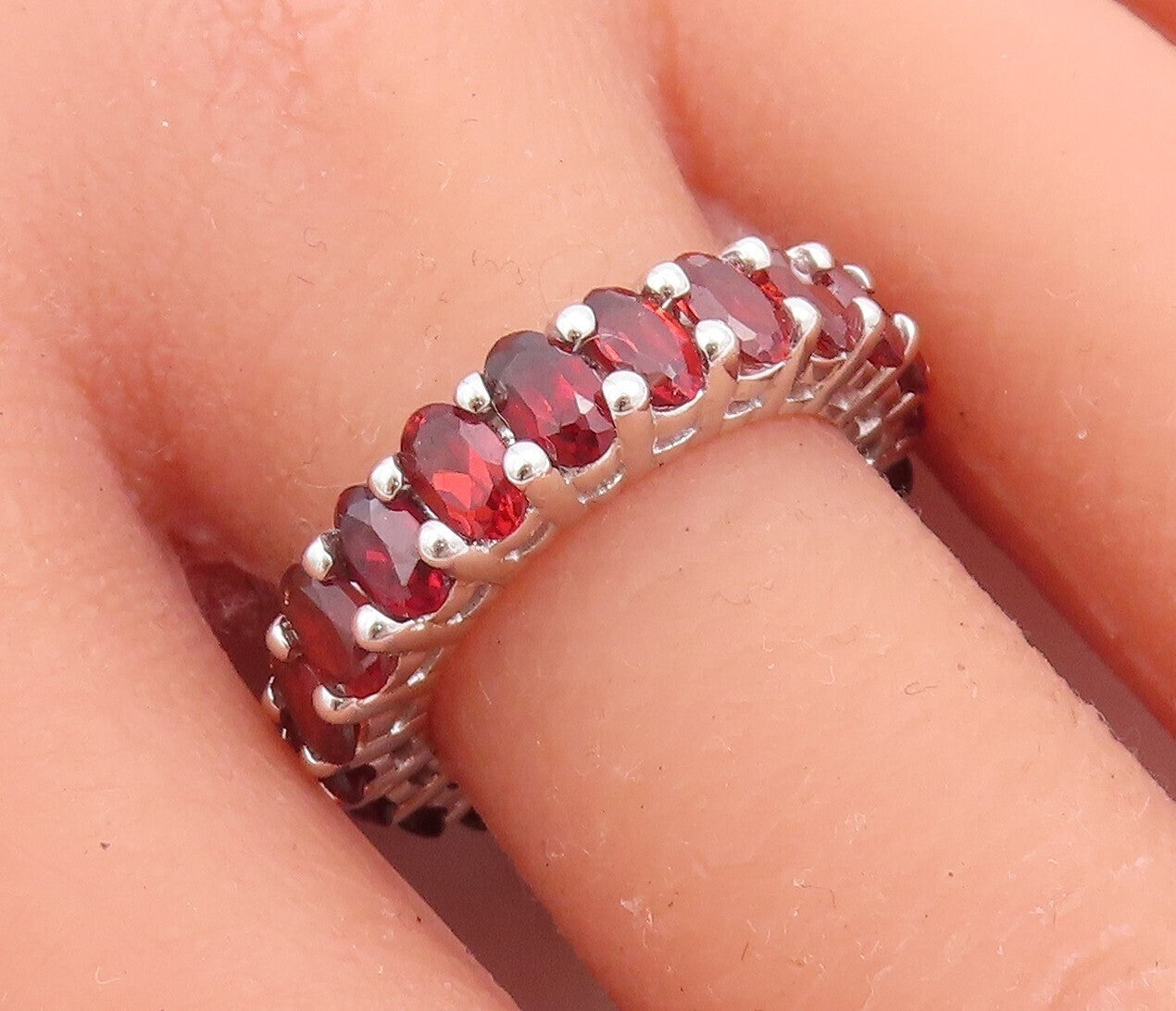 925 Sterling Silver Vintage Ring Minimalist Oval Garnet 360 Band Sz 6  RG30709