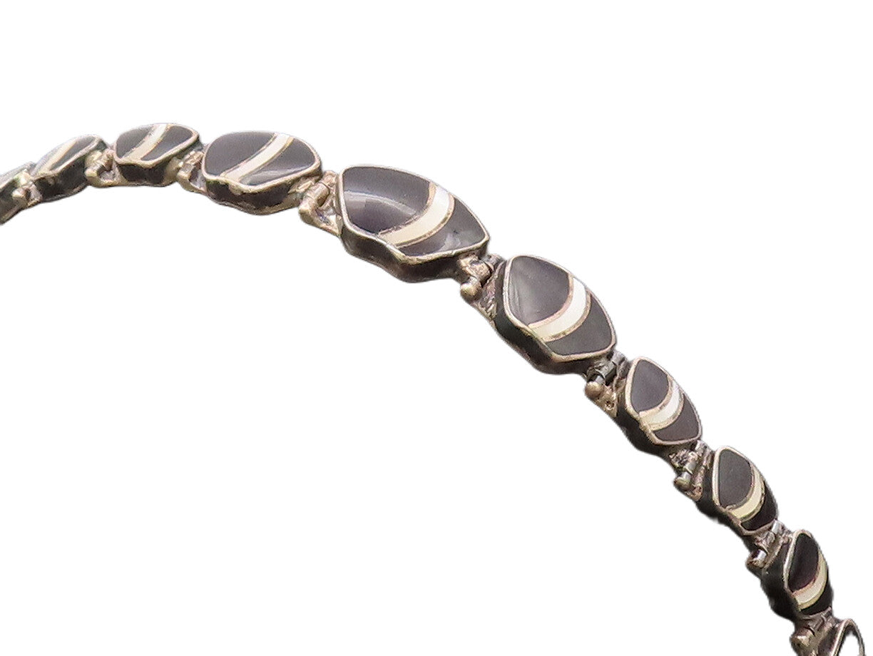 925 Silver  Vintage Black Gemstone & Pearl Beach Pebble Effect Bracelet BT9880
