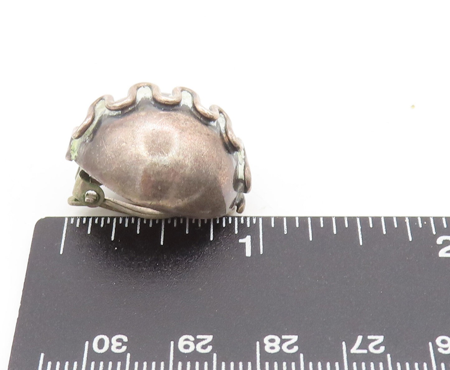 MEXICO 925 Sterling Silver  Vintage Solid Dome Swirly Craved Earrings  EG12675
