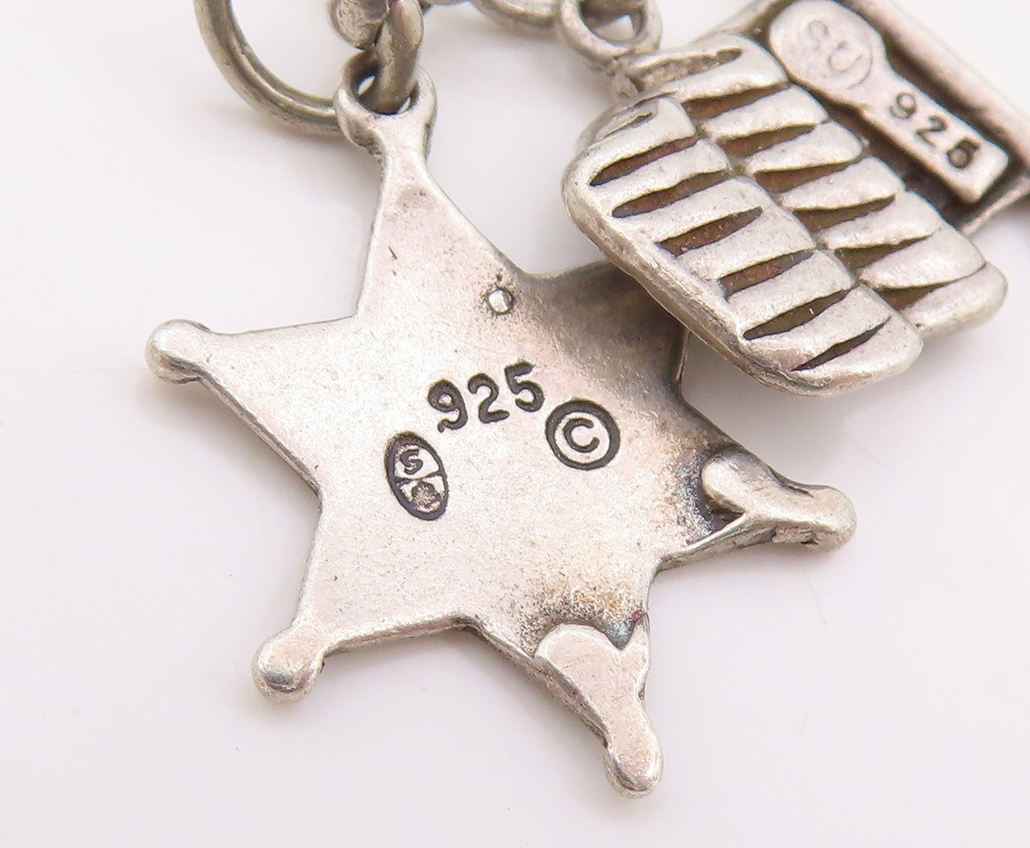 925 Sterling Silver Vintage Pendant Sheriff Badge Hat & US Flag Dangle   PT25178