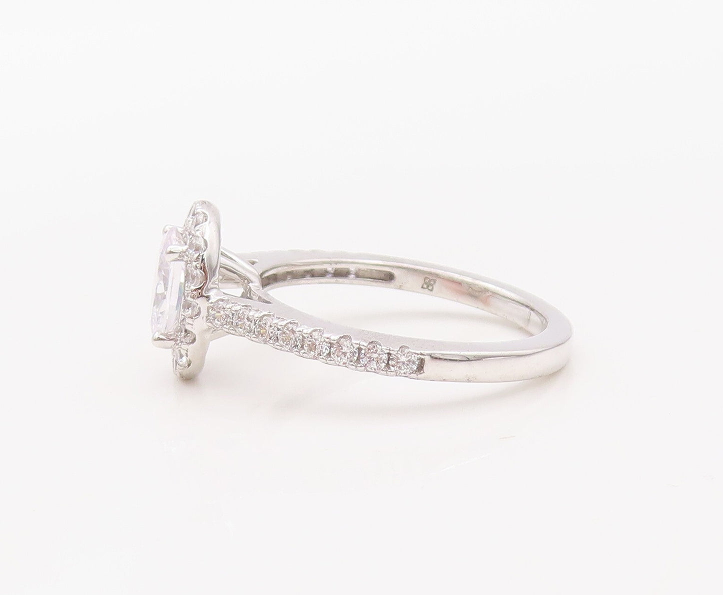 925 Sterling Silver Vintage Ring Oval Cut & Halo CZ Band  Sz 7  RG30781