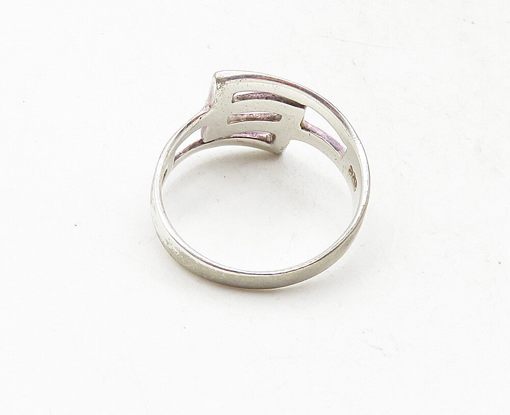 925 Sterling Silver  Shiny Interlocked Square Design Band Ring Sz 6  RG9431