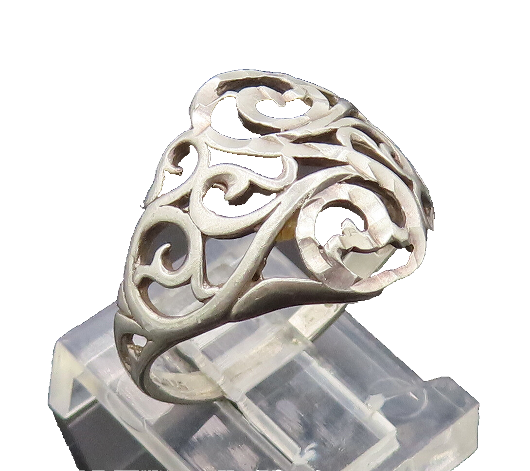925 Sterling Silver  Vintage Swirly Solid Stencil Carved Ring Sz 7.5  RG27359