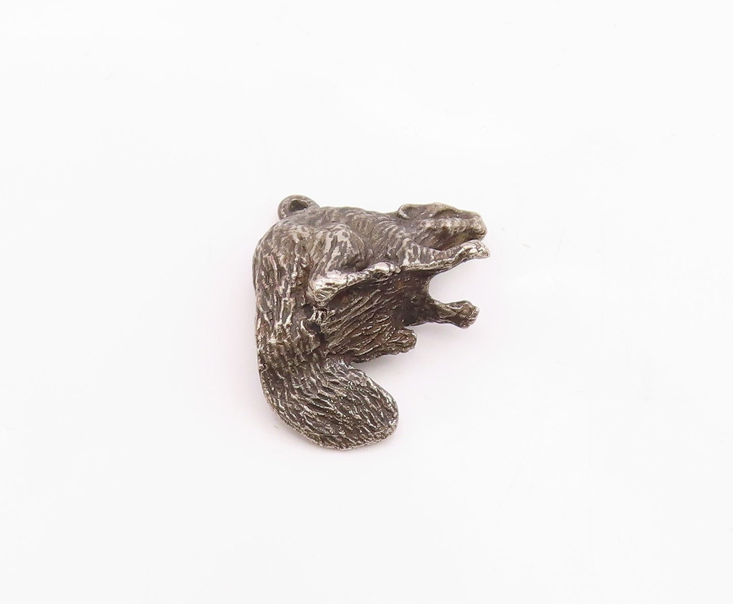 925 Sterling Silver Vintage Detailed Sitting Squirrel Beaver Pendant  PT22339