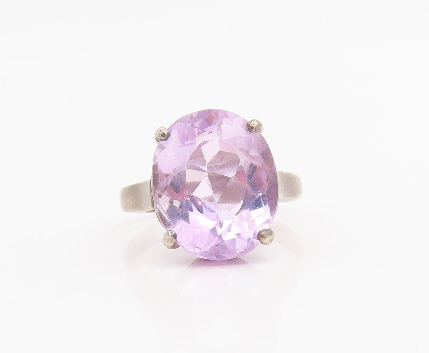 925 Sterling Silver Vintage Ring Oval Cut Amethyst Solitaire Band  Sz 7  RG34823