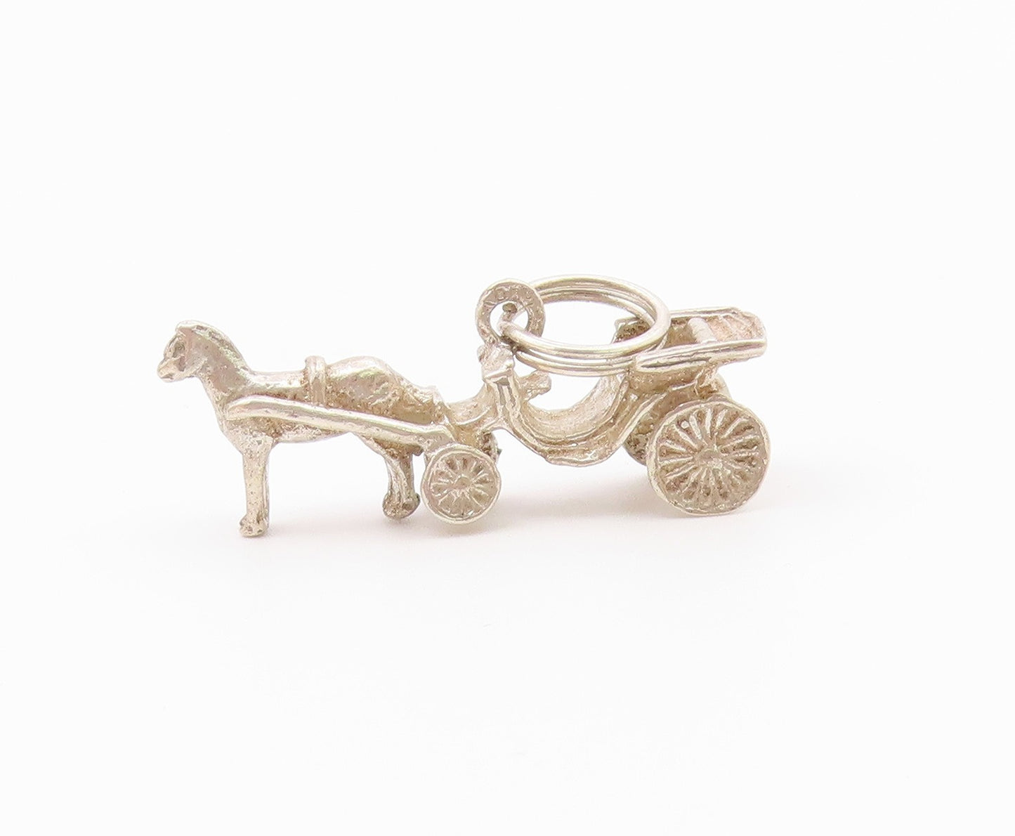 925 Sterling Silver  Vintage Old Fashioned Horse & Carriage Pendant  PT19109
