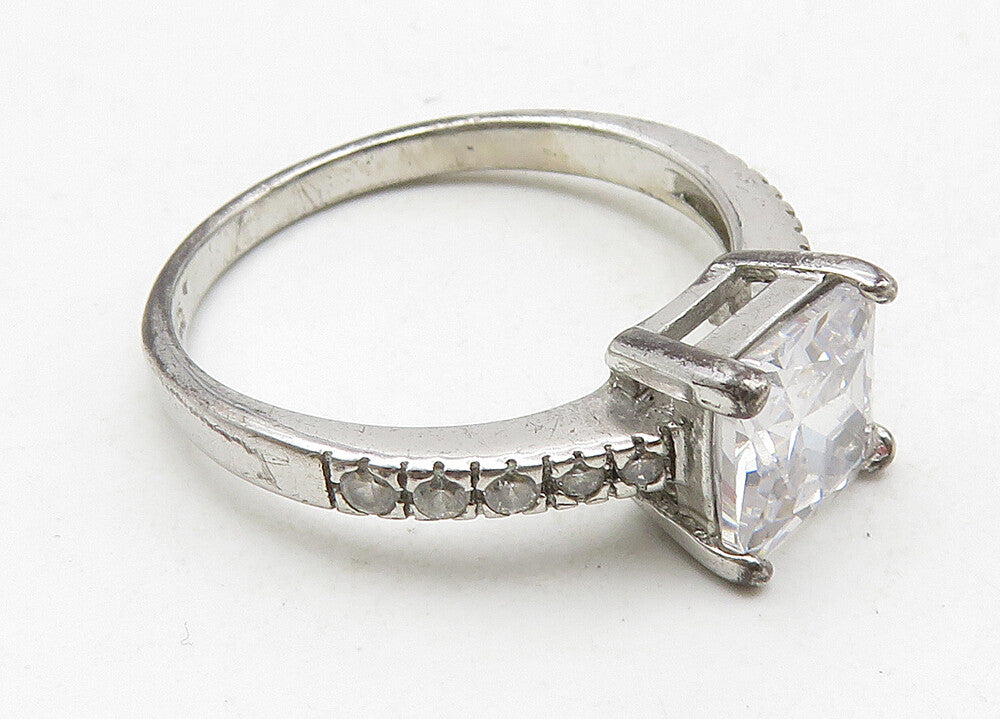 925 Sterling Silver  Cubic Zirconia Solitaire With Accents Ring Sz 7  RG10551
