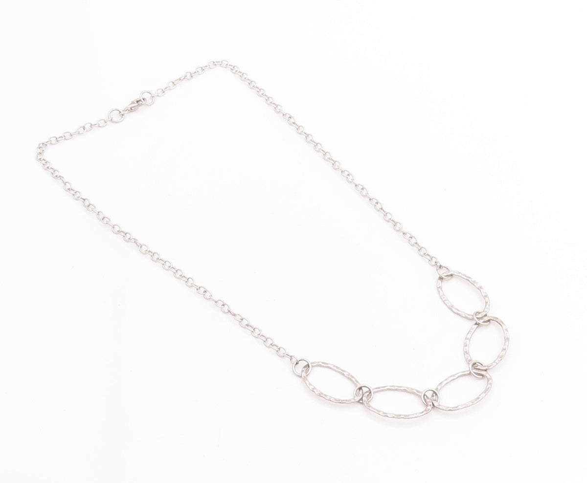 925 Sterling Silver Vintage Necklace Antique Oval Rings Linked Chain  NE4583