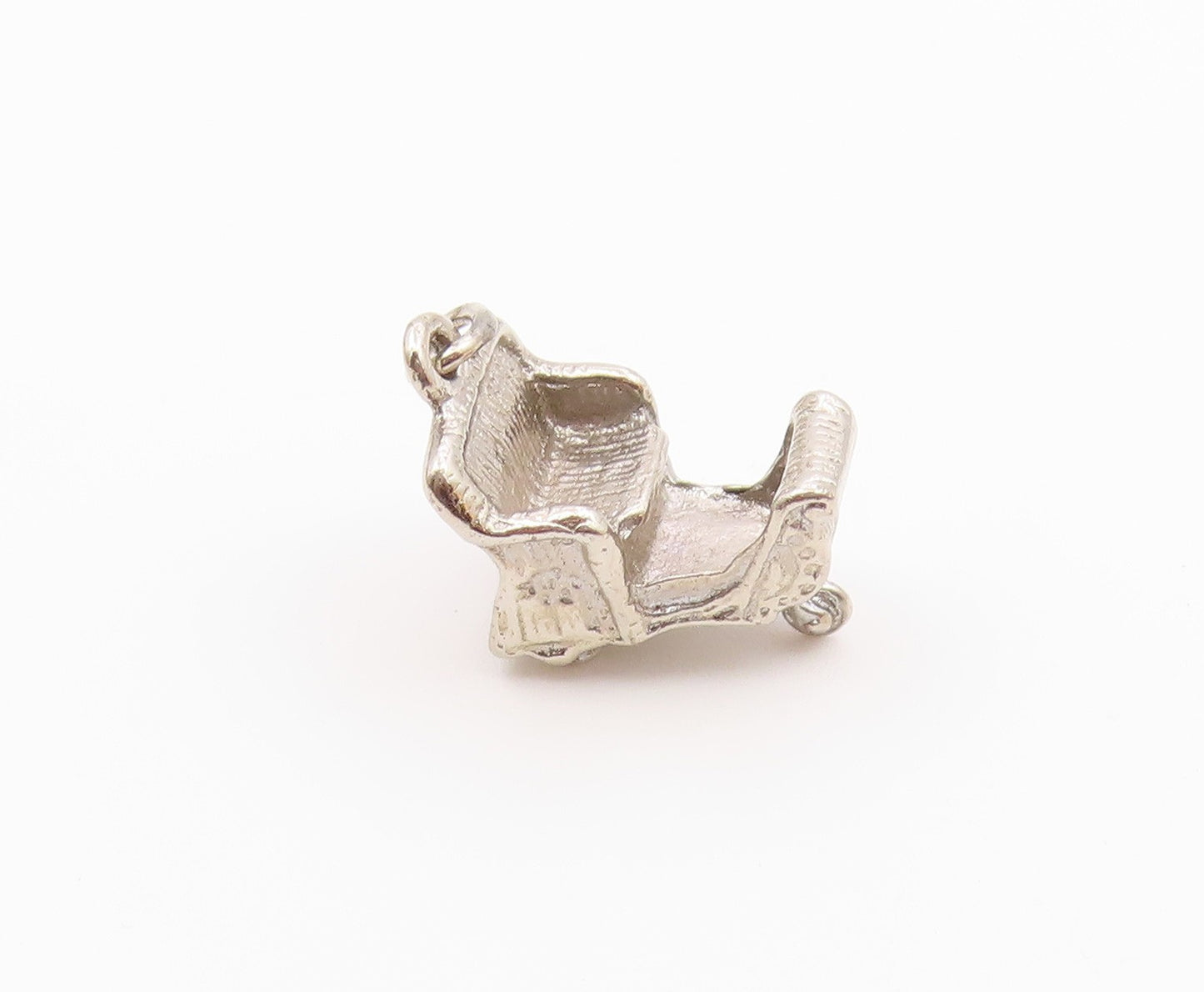 925 Sterling Silver  Vintage Shiny Winter Sleigh Petite Pendant  PT17895
