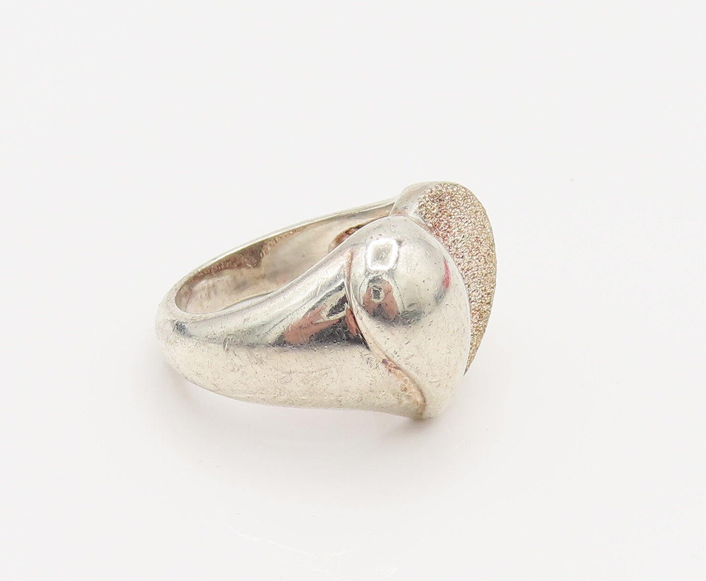 925 Silver  Vintage Half Textured & Half Polished Love Heart Ring Sz 6 RG26220