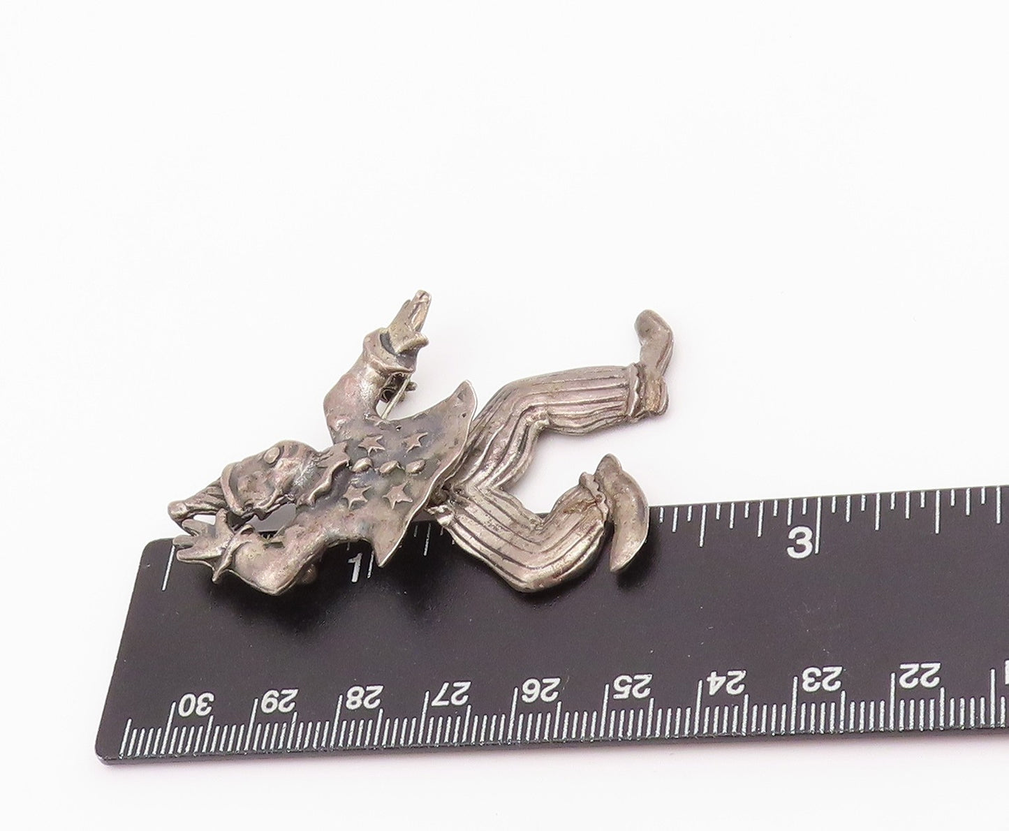 925 Sterling Silver Vintage Brooch Dark Tone Carved Dancing Clown Jester BP11700