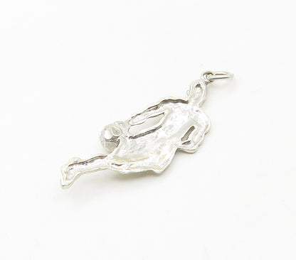 925 Sterling Silver  Vintage Shiny Basketball Player Sports Pendant  PT13385