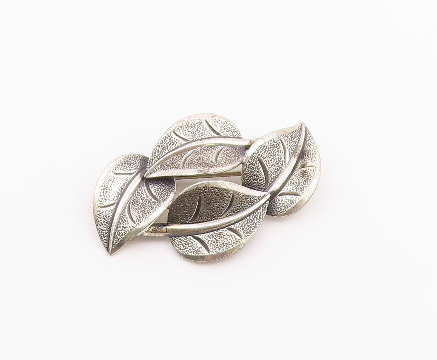 BEAU 925 Sterling Silver  Vintage Textured Floral Leaves Brooch Pin  BP3774