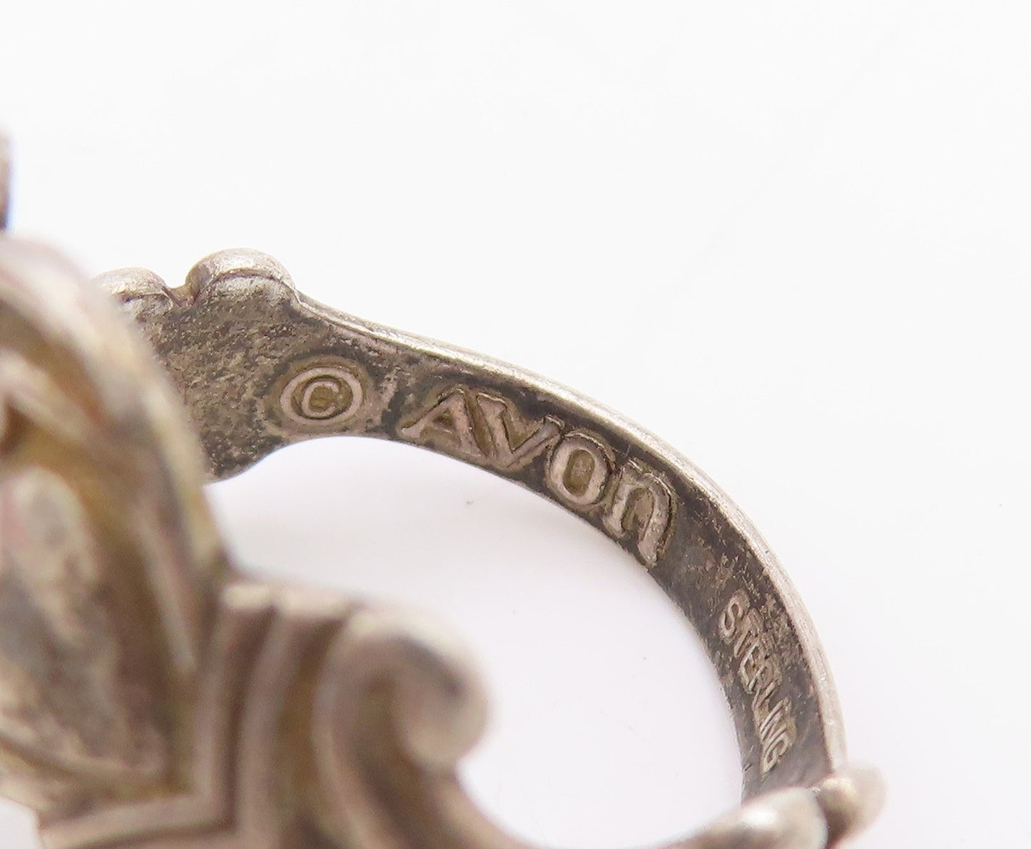 925 Sterling Silver Vintage Ring AVON Floral Hearts Bypass Band  Sz 8  RG33866