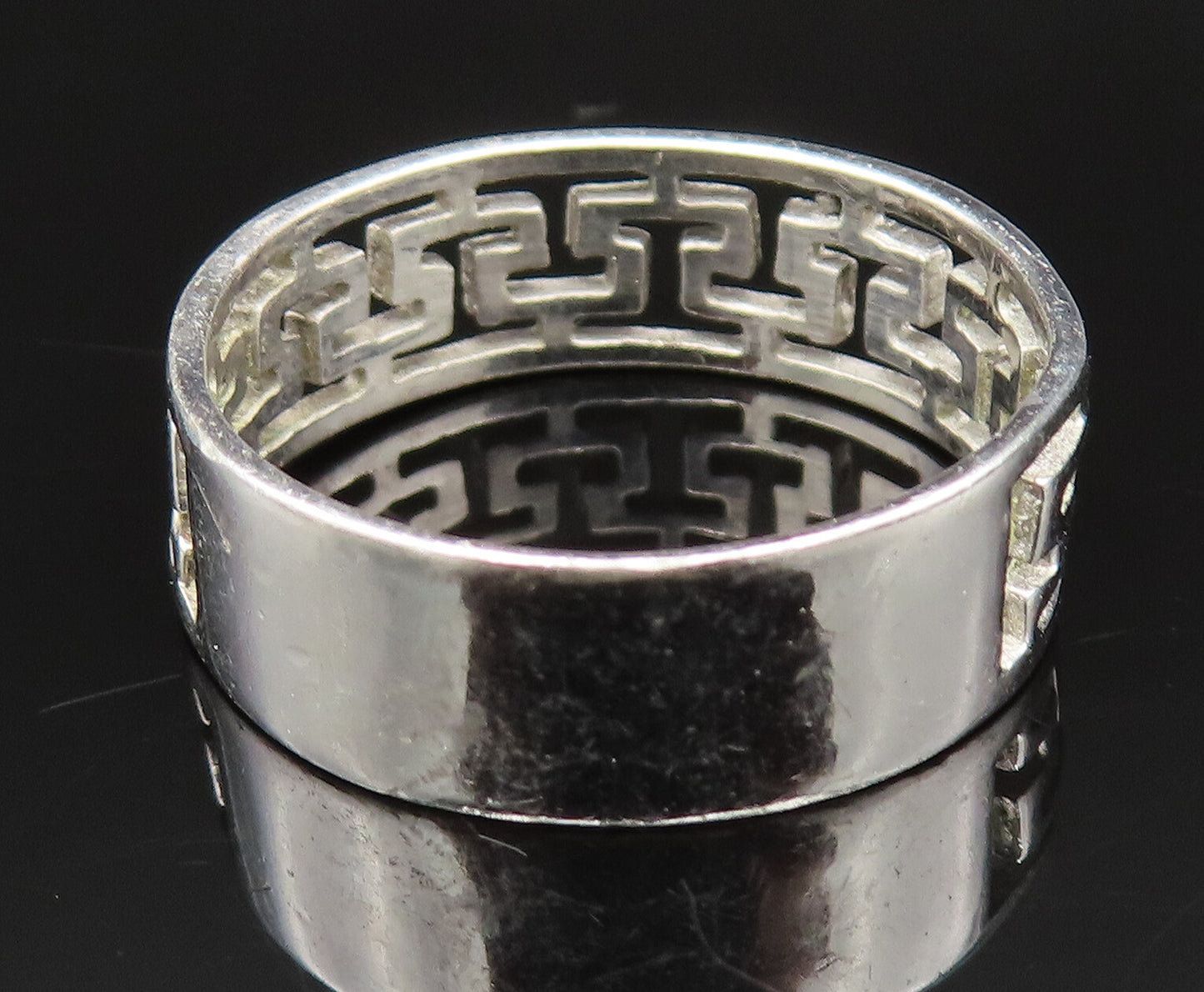 925 Sterling Silver  Vintage Open Maze Cutout Band Ring Sz 9.5  RG25375