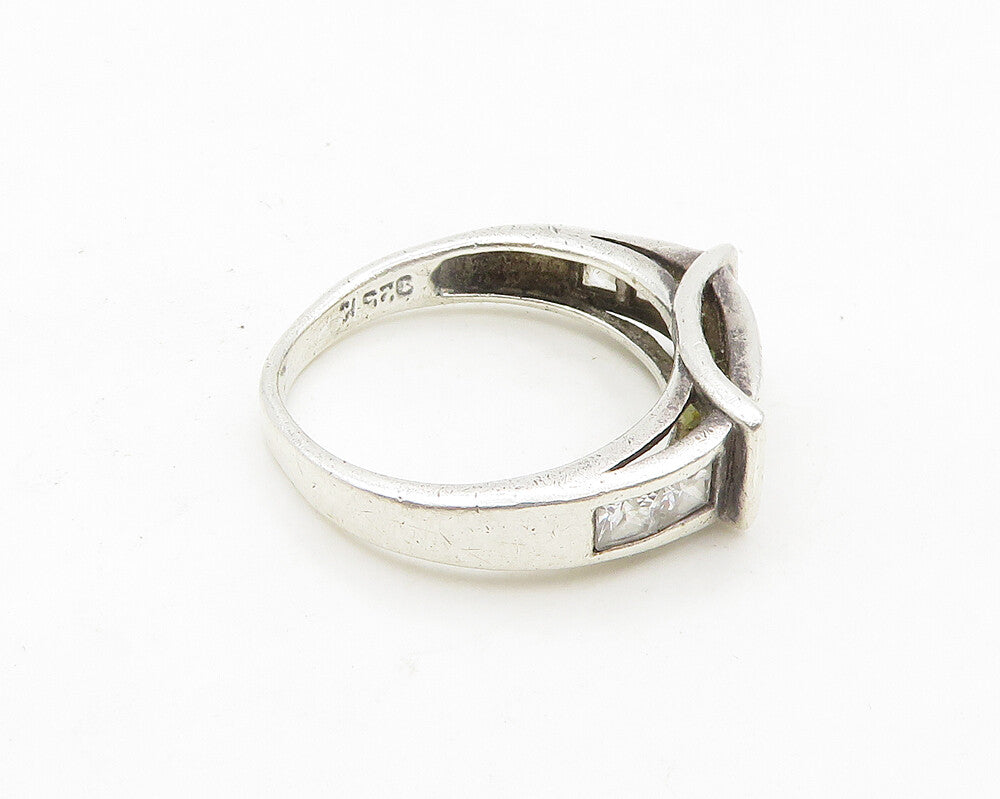 925 Sterling Silver  Vintage Cubic Zirconia Shiny Band Ring Sz 7.5  RG19123