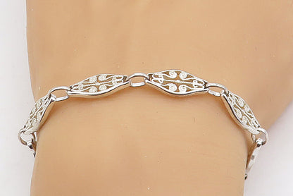 925 Sterling Silver  Petite Open Swirl Twist Detail Chain Bracelet  BT2627