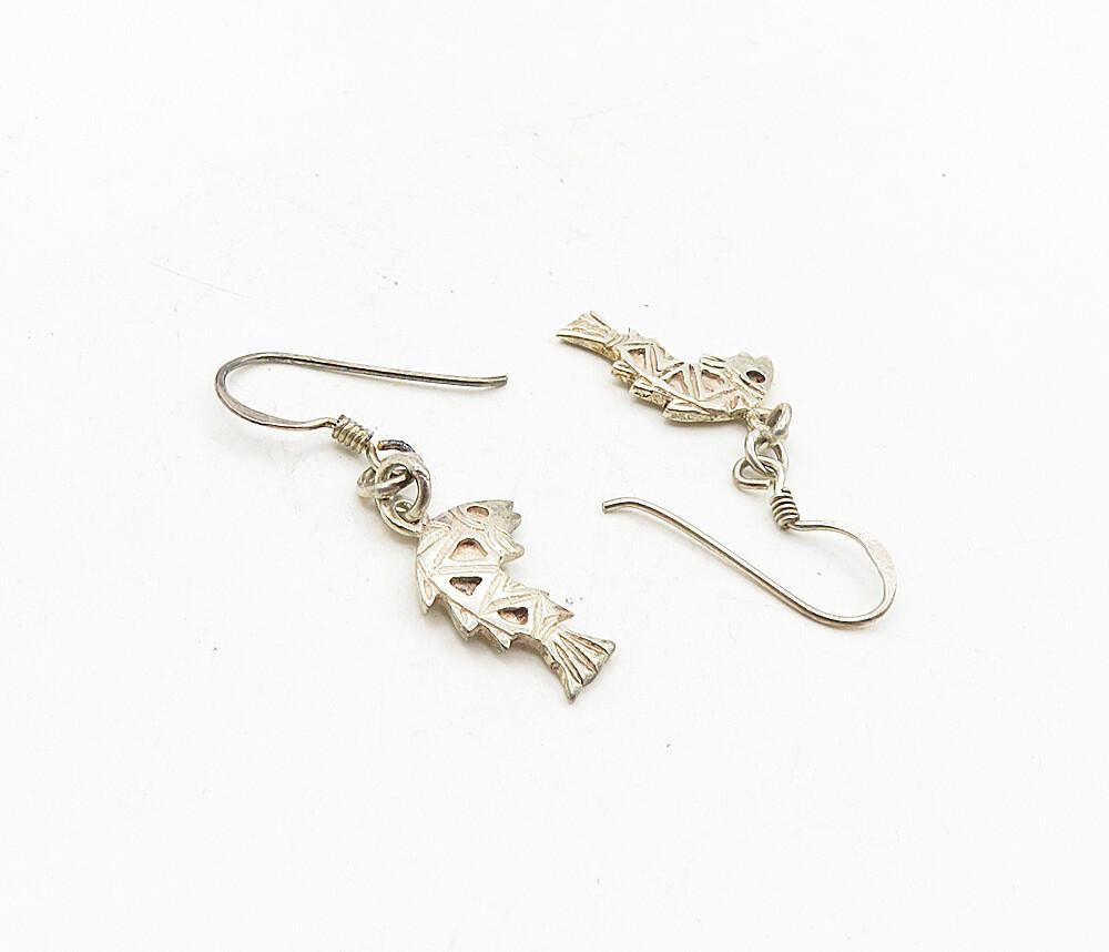 925 Sterling Silver  Vintage Petite Patterned Fish Dangle Earrings  EG4890