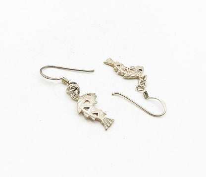 925 Sterling Silver  Vintage Petite Patterned Fish Dangle Earrings  EG4890