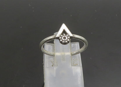 925 Sterling Silver  Vintage Shiny Pointed Detail Band Ring Sz 6  RG23416