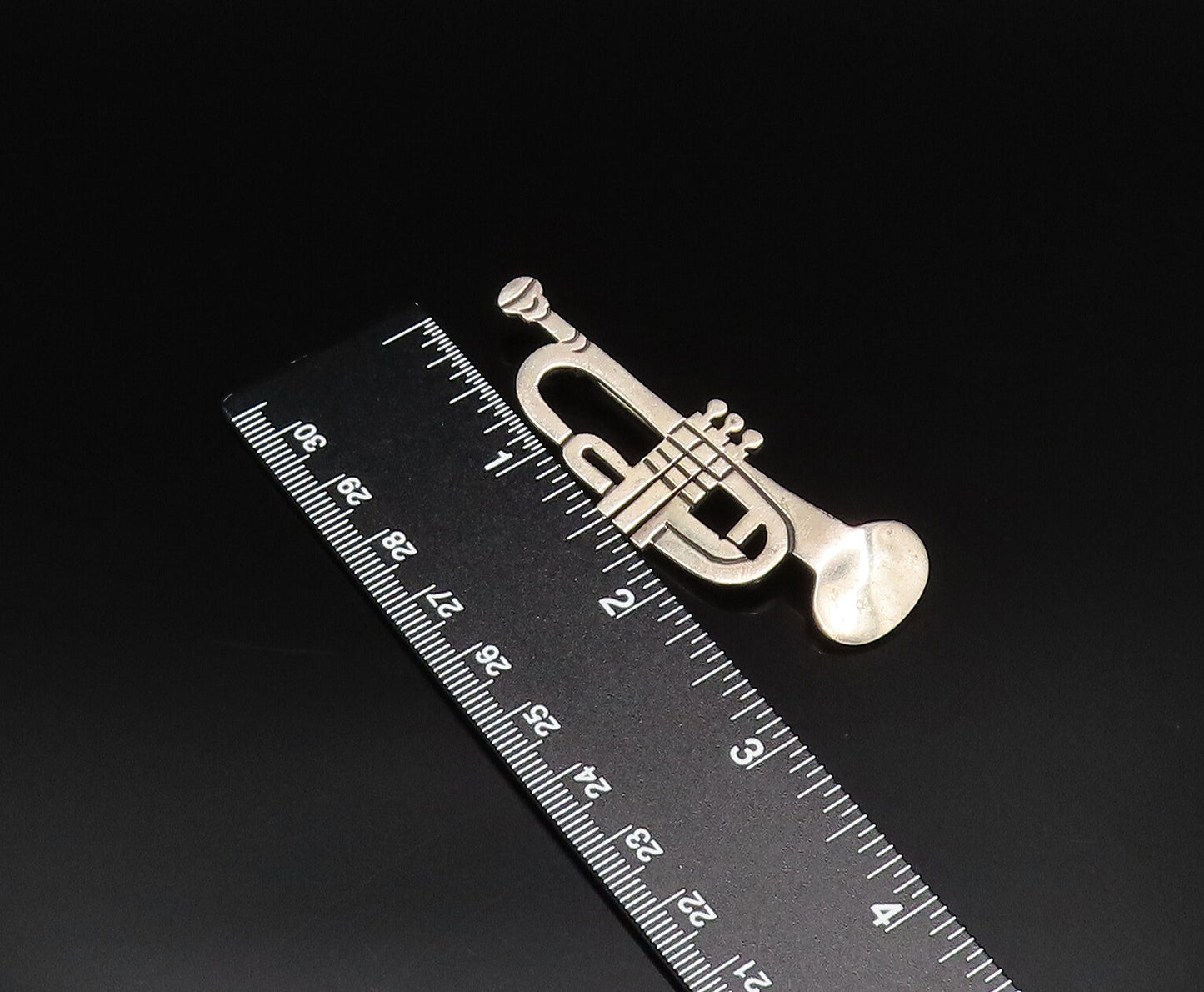 MEXICO 925 Silver  Vintage Engraved Trumpet Instrument Brooch Pin  BP9815