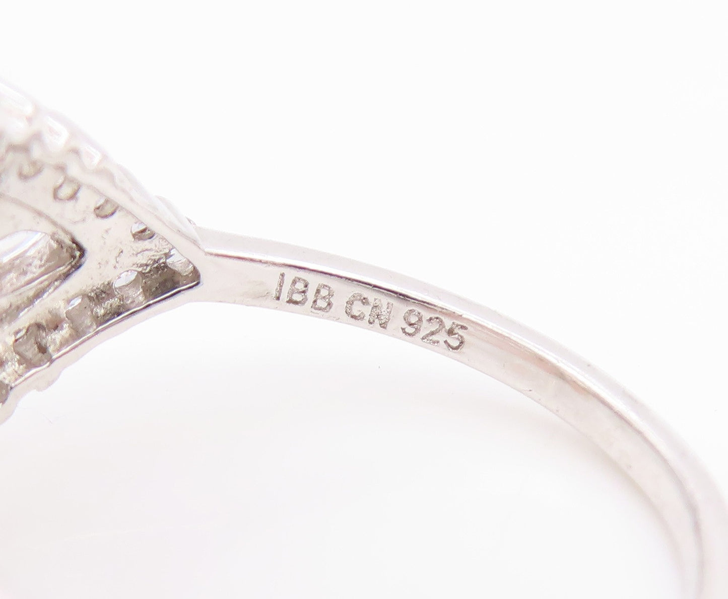925 Sterling Silver Vintage Ring Elegant CZ Statement Band  Sz 7.5  RG35936
