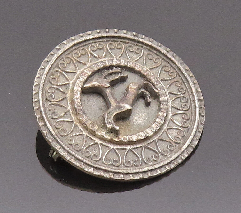 925 Sterling Silver Vintage Brooch Pin Round Carved Running Reindeer  BP10730