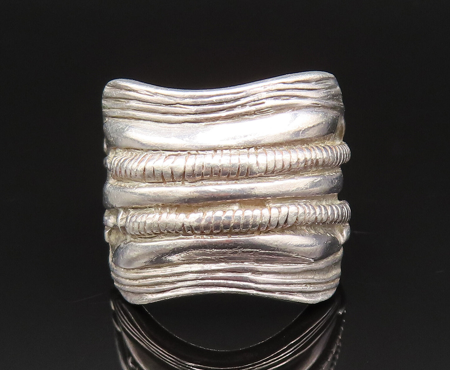 925 Sterling Silver  Vintage Unique Spiral Wire Inward Ring Sz 7.5  RG25433