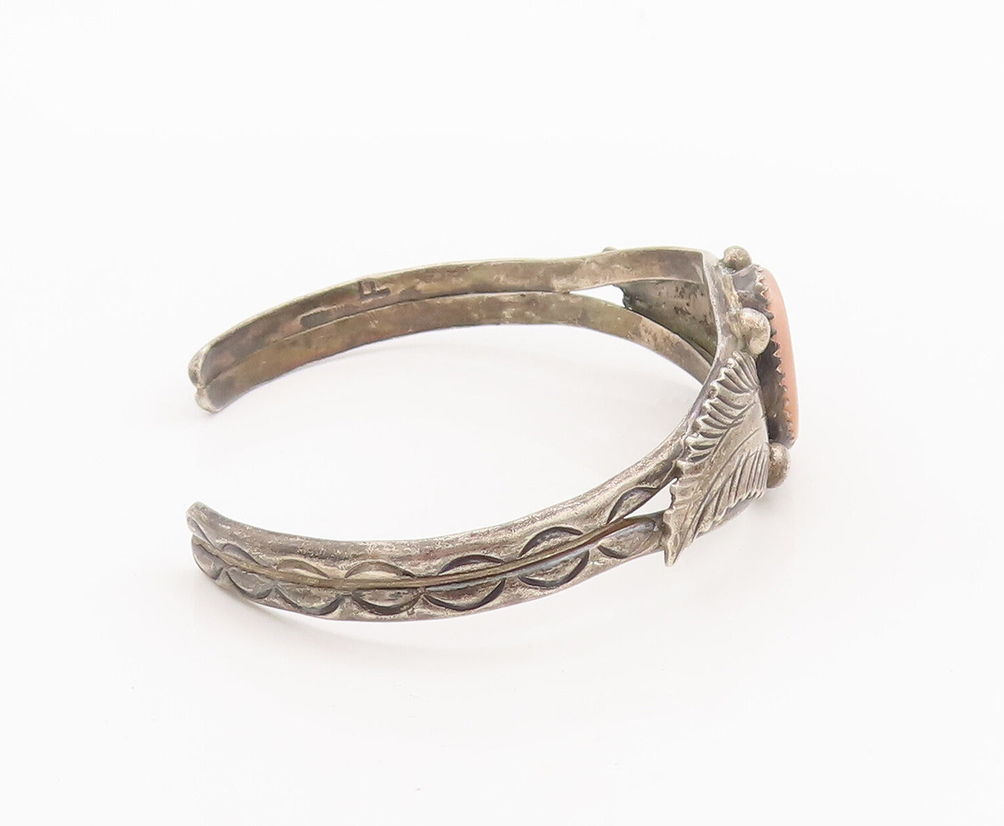 925 Sterling Silver Vintage Bracelet NAVAJO Carved Mother Of Pearl Cuff BT10304