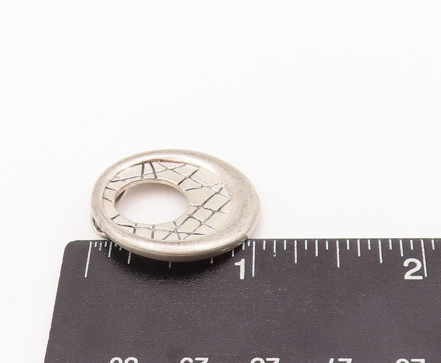 925 Sterling Silver Vintage Pendant Designer Solid Round Grooved  PT23158