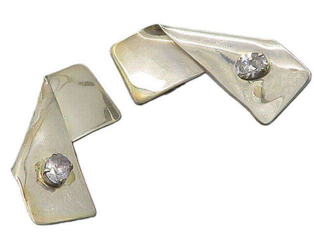 TULLA BOOTH 925 Silver  Vintage Cubic Zirconia Non Pierce Earrings  EG10043